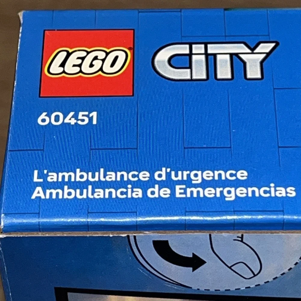 LEGO CITY Emergency Ambulance 60451 Complete Set 184 Pieces Ages 5+ NEW & SEALED